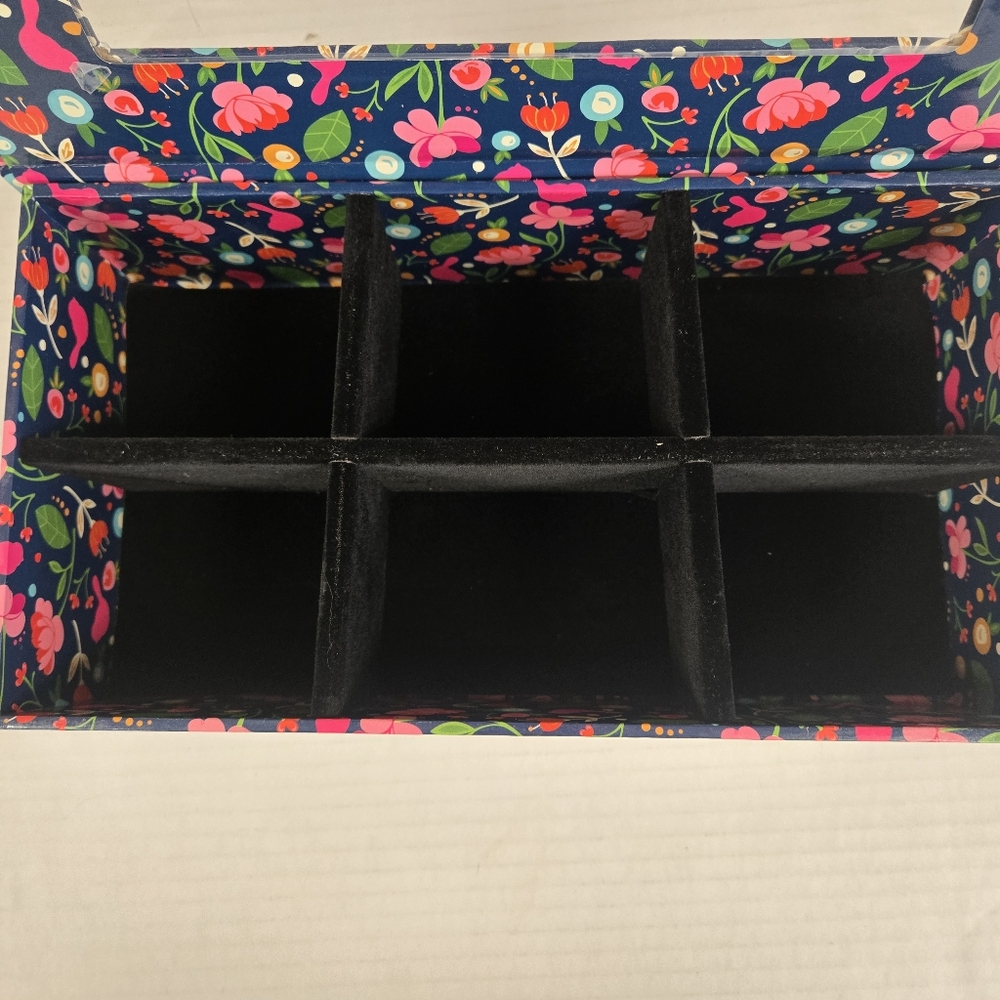 Nora Fleming Mini Display Case - Picture 5 of 5